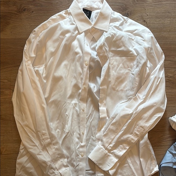 Jos A Bank Traveler Dress Shirt - Picture 2 of 3